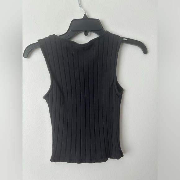 And Now This medium top - Picture 3 of 3